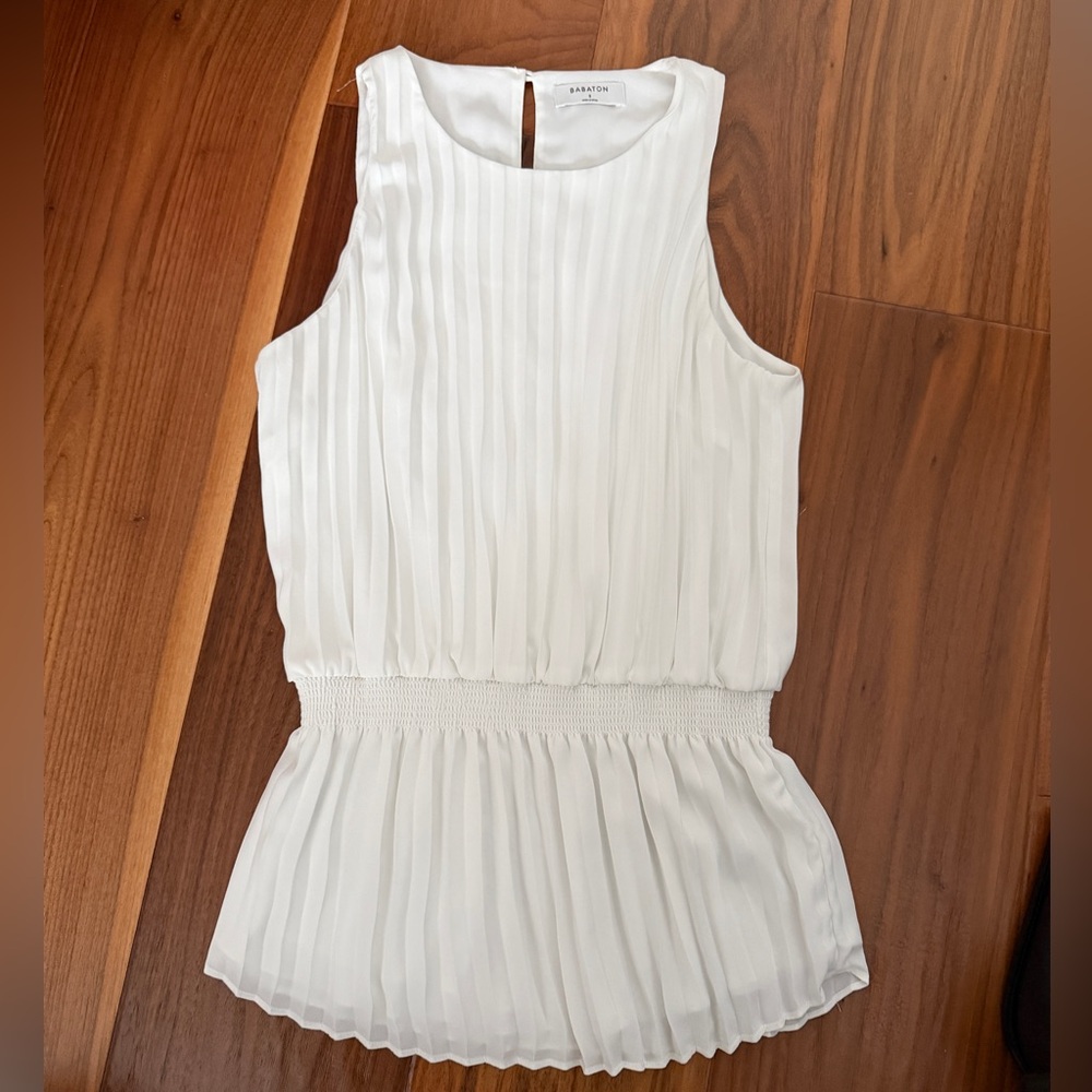 Babaton White Sleeveless Pleated Blouse
